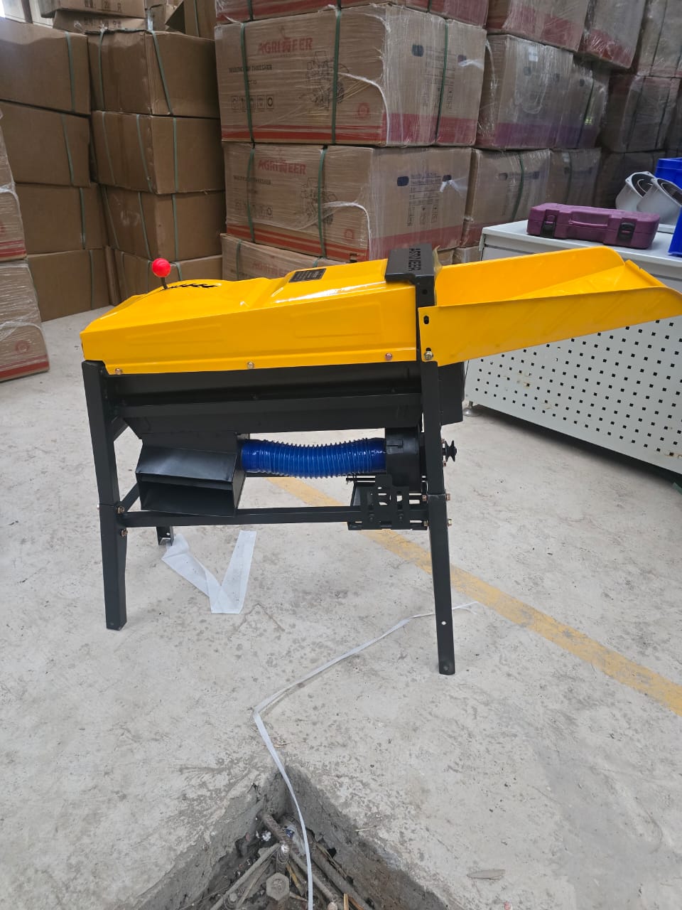 1.5 HP Corn Thresher With Blower Fan